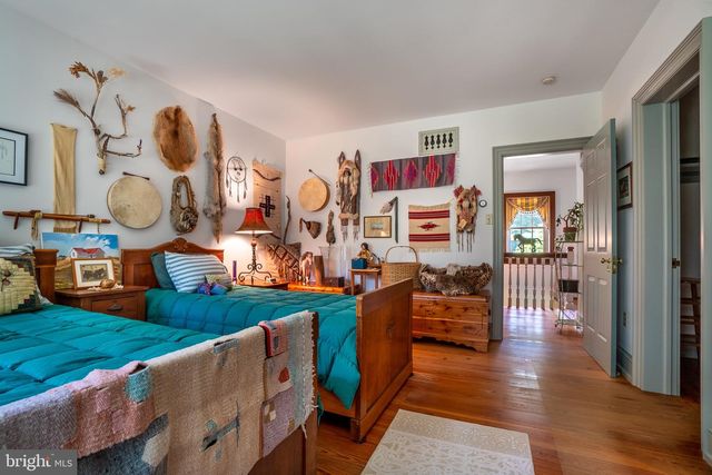 1255 HOLLOW RD, Chester Springs, PA 19425