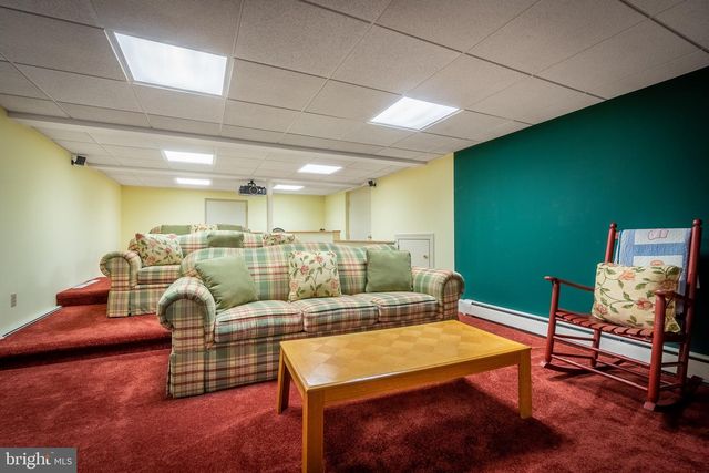 1255 HOLLOW RD, Chester Springs, PA 19425