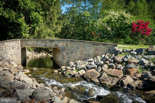 1255 HOLLOW RD, Chester Springs, PA 19425