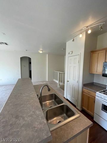 6316 BEIGE BLUFF Street 201, Las Vegas, NV 89081