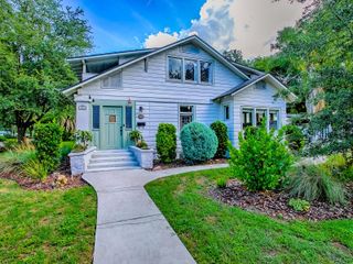 351 W 10TH AVENUE, Mount Dora, FL 32757