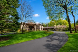 1800 Tiverton Road, Bloomfield Hills, MI 48304