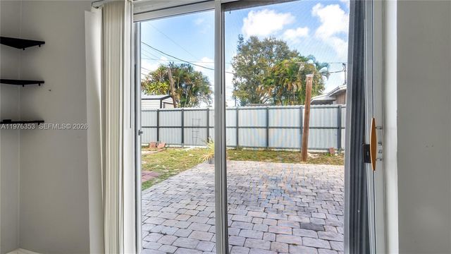 7861 Sheridan St, Hollywood, FL 33024