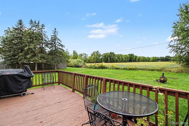 10066 Carpenter Road, Flushing, MI 48433