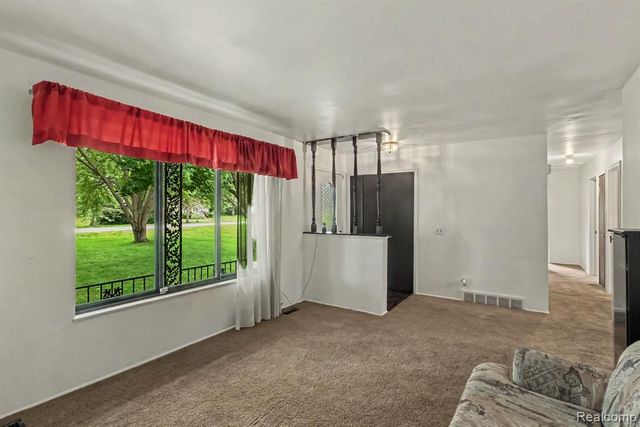 10066 Carpenter Road, Flushing, MI 48433