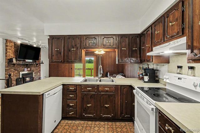 10066 Carpenter Road, Flushing, MI 48433