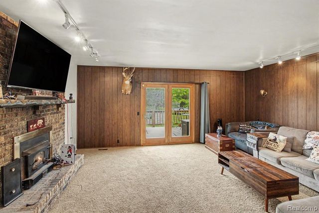 10066 Carpenter Road, Flushing, MI 48433