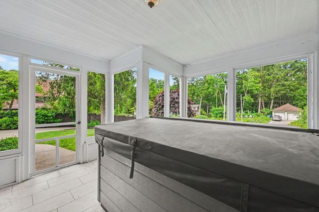 1517 Spruce Drive, Kalamazoo City, MI 49008