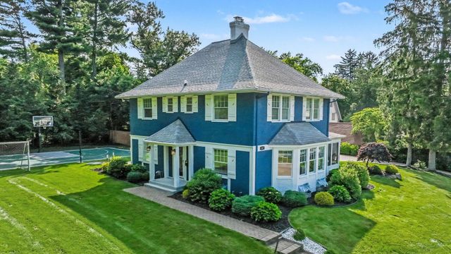 1517 Spruce Drive, Kalamazoo City, MI 49008