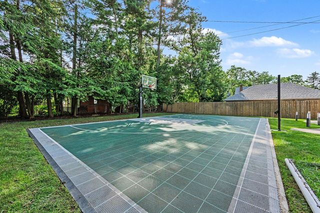 1517 Spruce Drive, Kalamazoo City, MI 49008
