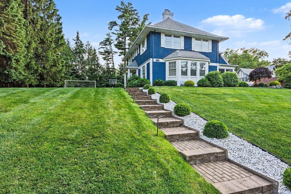 1517 Spruce Drive, Kalamazoo City, MI 49008