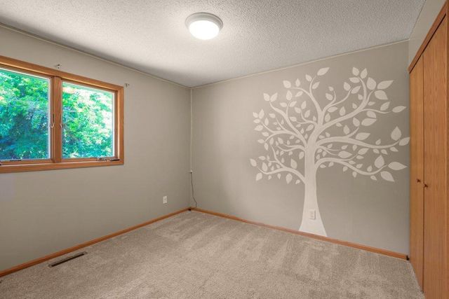 9109 Erickson Court N, Brooklyn Park, MN 55428