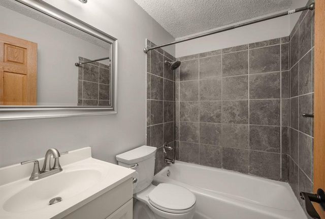 9109 Erickson Court N, Brooklyn Park, MN 55428