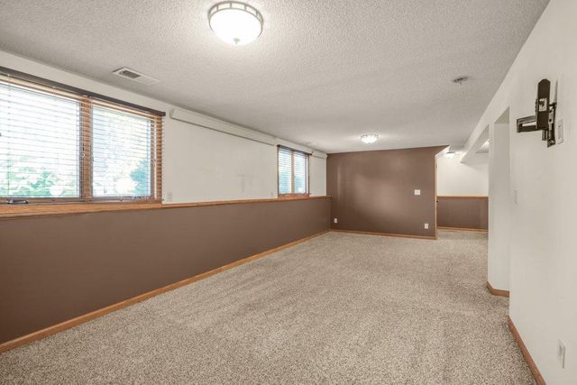 9109 Erickson Court N, Brooklyn Park, MN 55428