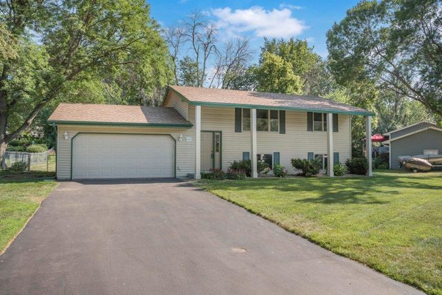 9109 Erickson Court N, Brooklyn Park, MN 55428