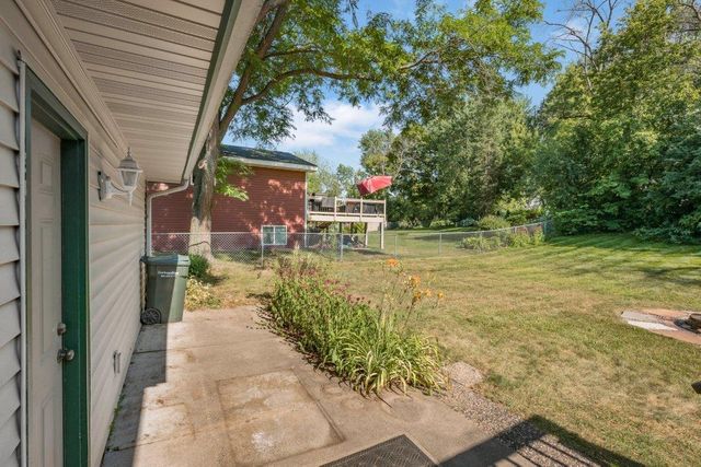 9109 Erickson Court N, Brooklyn Park, MN 55428