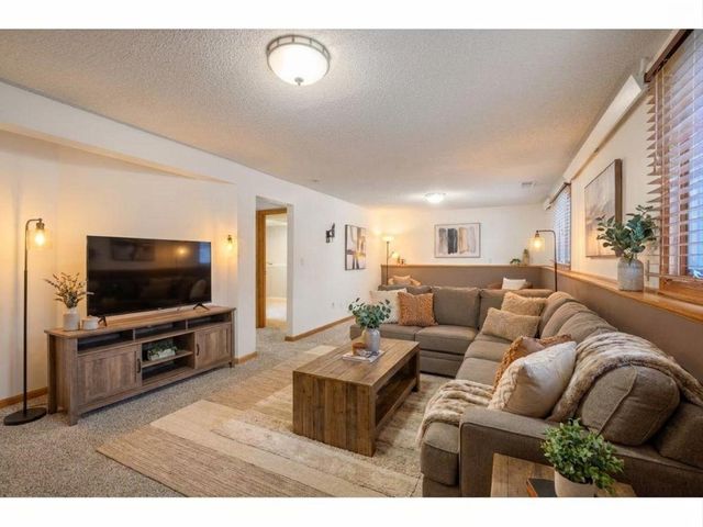 9109 Erickson Court N, Brooklyn Park, MN 55428