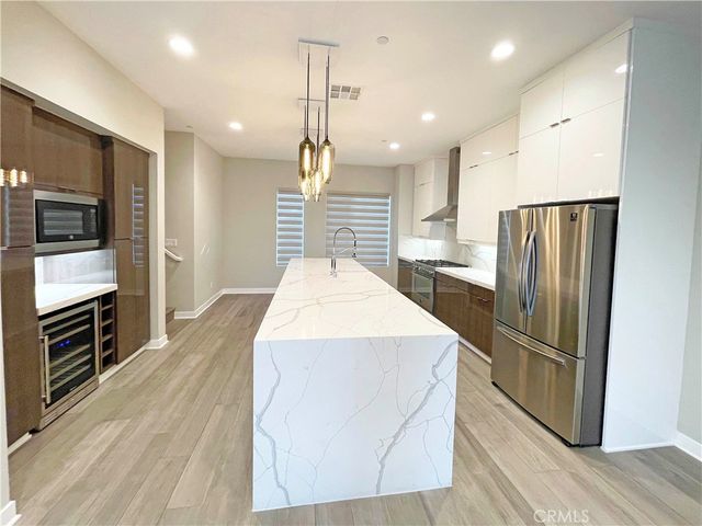 38 Ebb Tide, Newport Beach, CA 92663