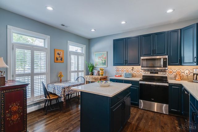 2207 Riverside Drive, Cincinnati, OH 45202