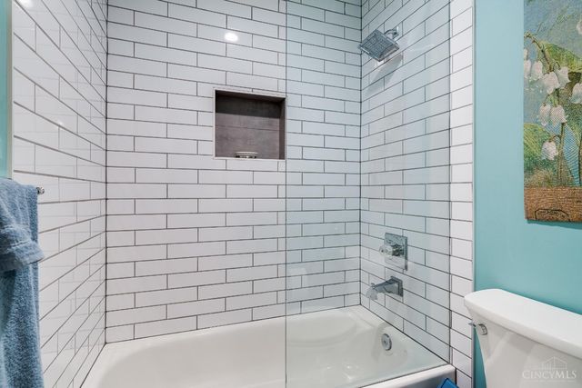 2207 Riverside Drive, Cincinnati, OH 45202