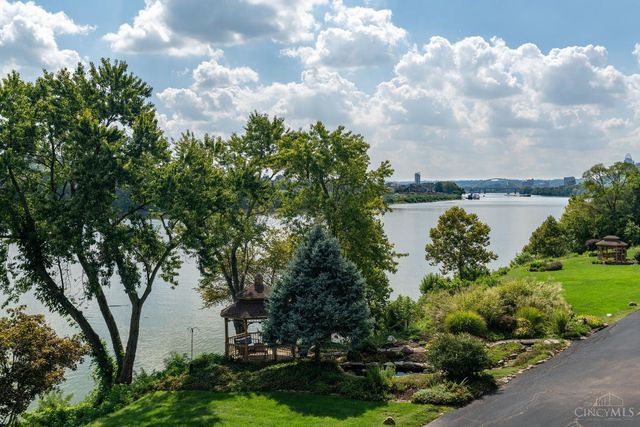 2207 Riverside Drive, Cincinnati, OH 45202