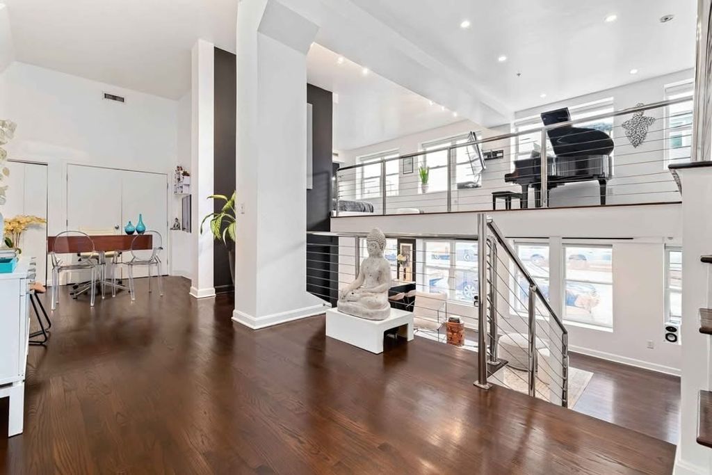 156-160 Chelsea St 104, Boston, MA 02128