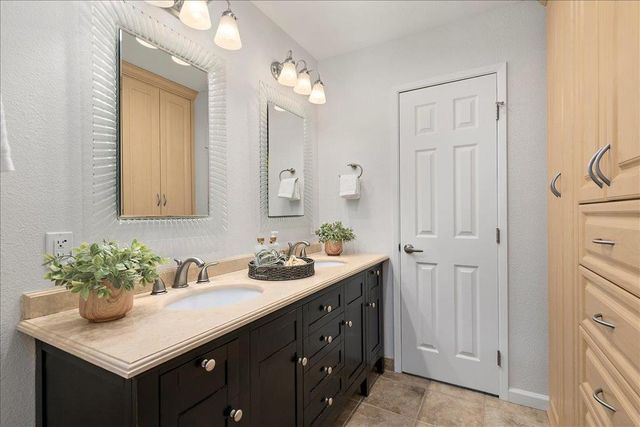 811 Daffodil Way, San Jose, CA 95117