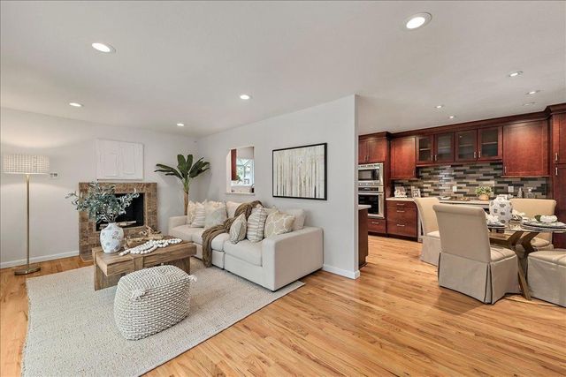 811 Daffodil Way, San Jose, CA 95117