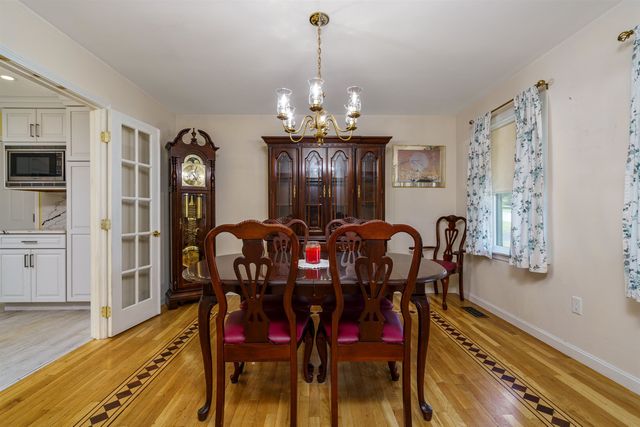 14 Blackstone Circle, Pelham, NH 03076