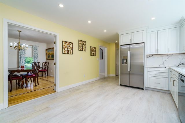 14 Blackstone Circle, Pelham, NH 03076