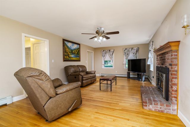 14 Blackstone Circle, Pelham, NH 03076