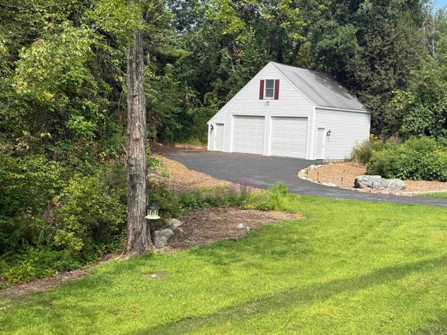 14 Blackstone Circle, Pelham, NH 03076