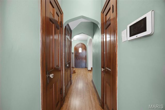 6214 Pernod Avenue, St Louis, MO 63139