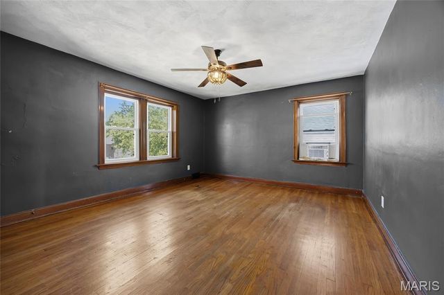 6214 Pernod Avenue, St Louis, MO 63139