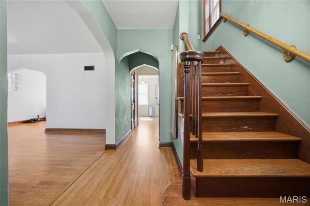 6214 Pernod Avenue, St Louis, MO 63139