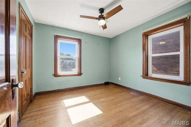 6214 Pernod Avenue, St Louis, MO 63139