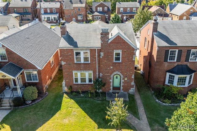 6214 Pernod Avenue, St Louis, MO 63139
