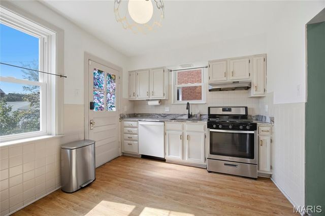 6214 Pernod Avenue, St Louis, MO 63139