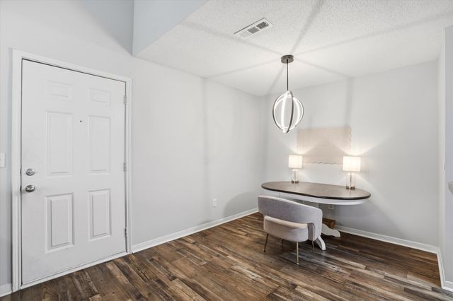 2011 N Highway 17 2200i, Mount Pleasant, SC 29466
