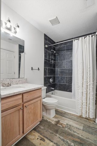 2011 N Highway 17 2200i, Mount Pleasant, SC 29466
