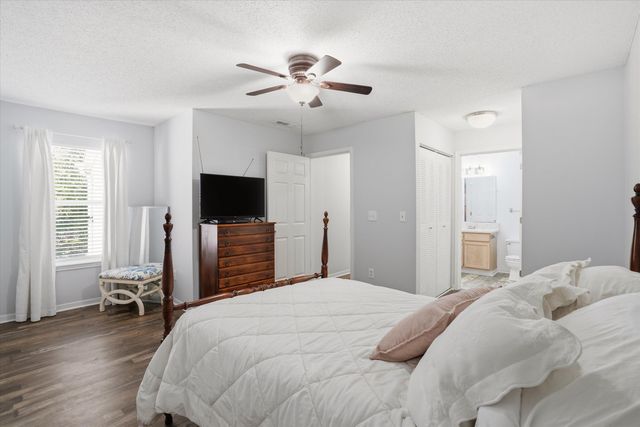 2011 N Highway 17 2200i, Mount Pleasant, SC 29466