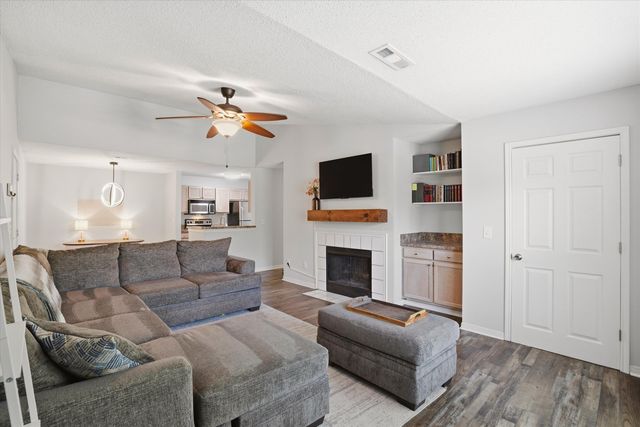 2011 N Highway 17 2200i, Mount Pleasant, SC 29466
