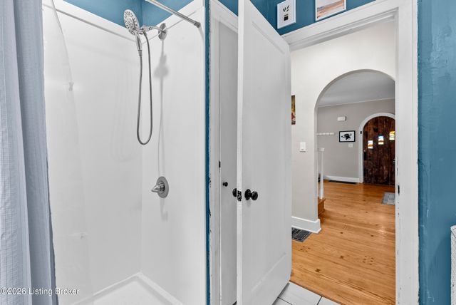 137 Eastview Dr, Taylorsville, KY 40071