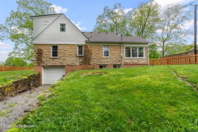 137 Eastview Dr, Taylorsville, KY 40071