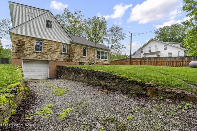137 Eastview Dr, Taylorsville, KY 40071