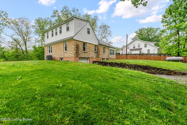 137 Eastview Dr, Taylorsville, KY 40071