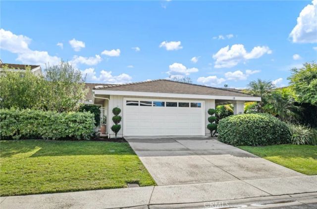 18 Shoal Drive, Corona Del Mar, CA 92625