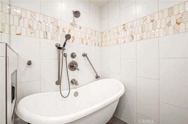 18 Shoal Drive, Corona Del Mar, CA 92625