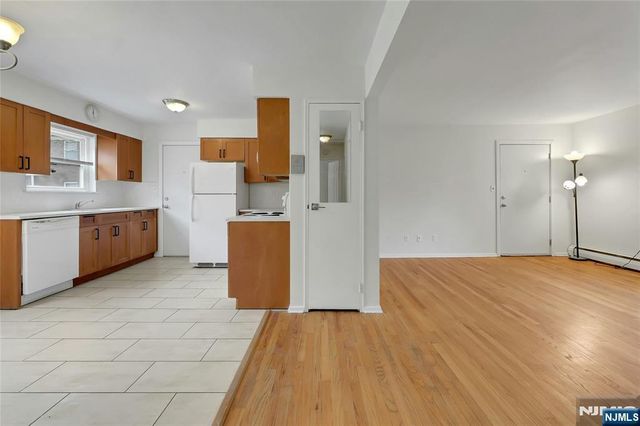 29 Rolling Ridge Road B, Montvale, NJ 07645