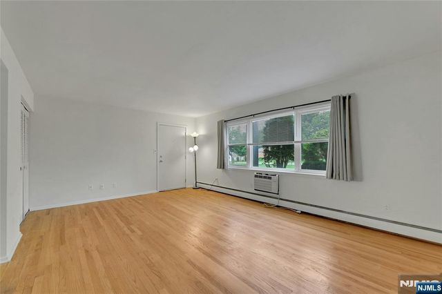 29 Rolling Ridge Road B, Montvale, NJ 07645